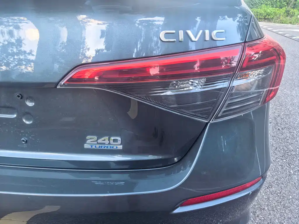 Honda Civic 2022 — фото 11