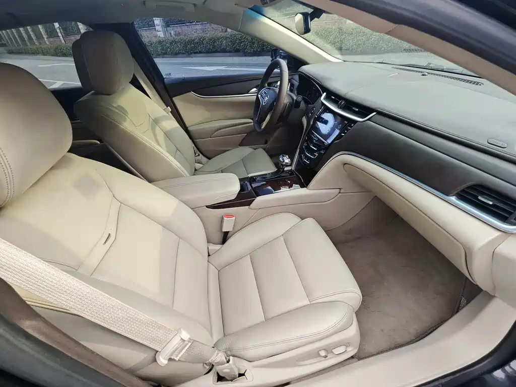 Cadillac XTS 2015 — фото 11