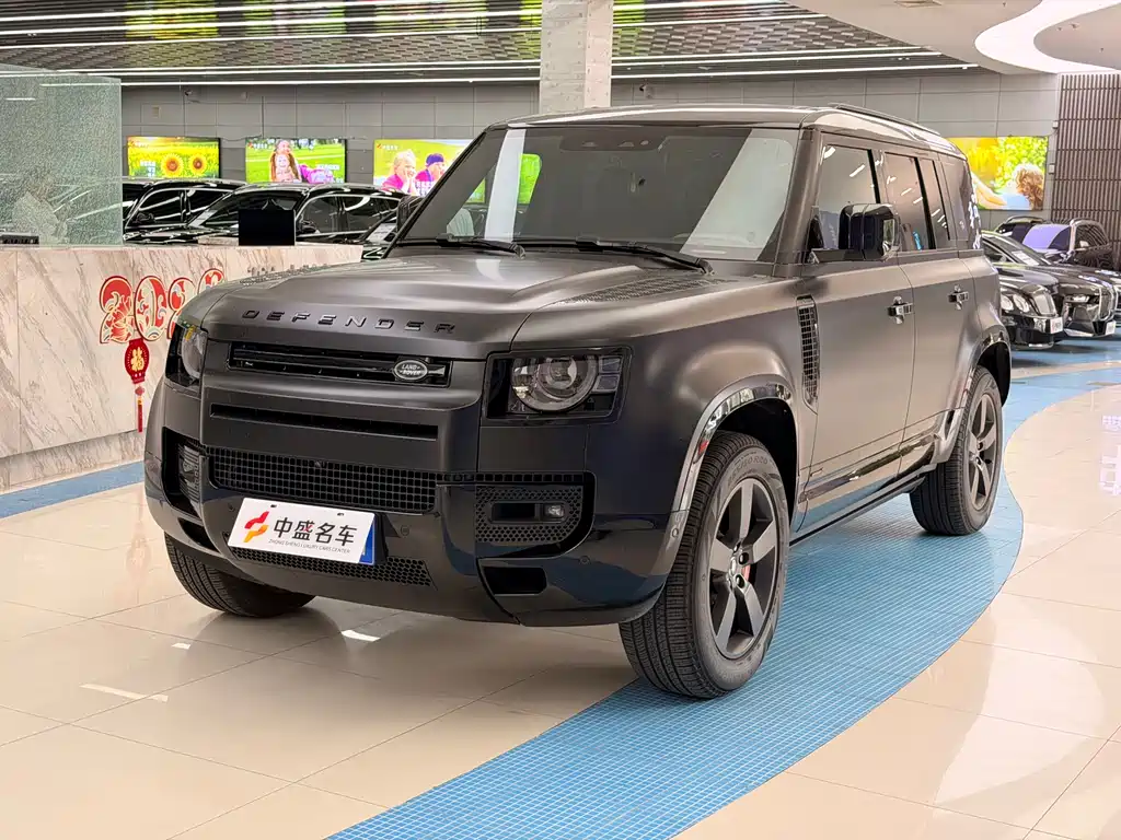 Land Rover Defender 2025 — фото 1