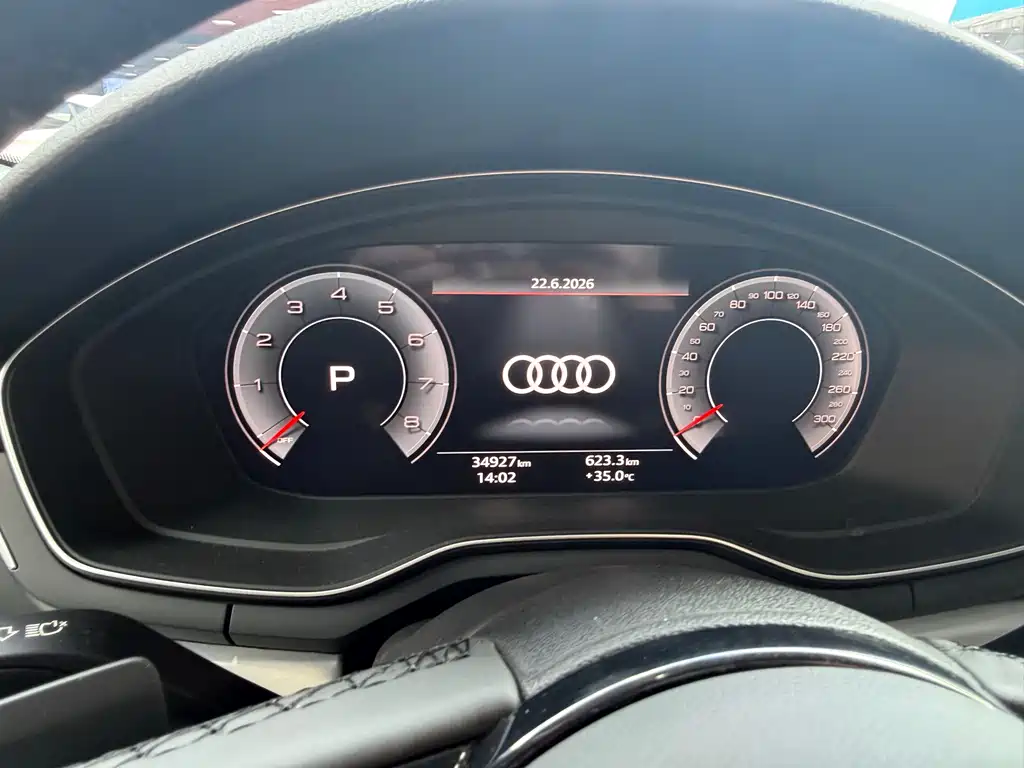 Audi A4L 2023 — фото 18