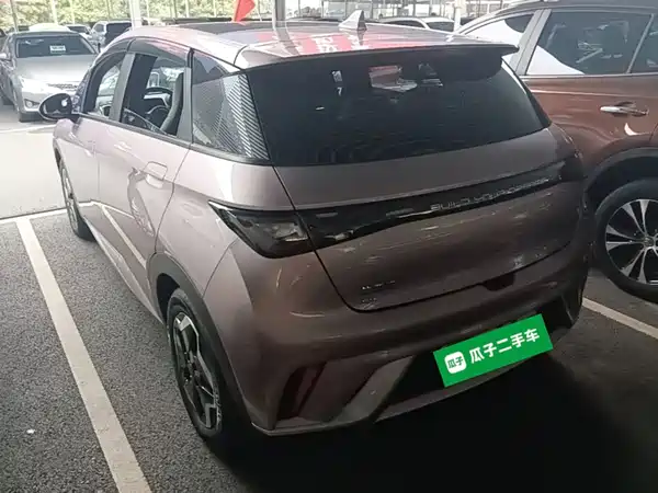 BYD Dolphin 2023
