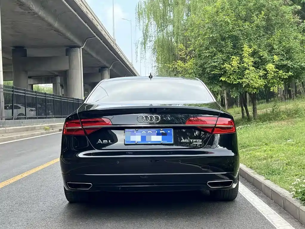 Audi A8 2017 — фото 5