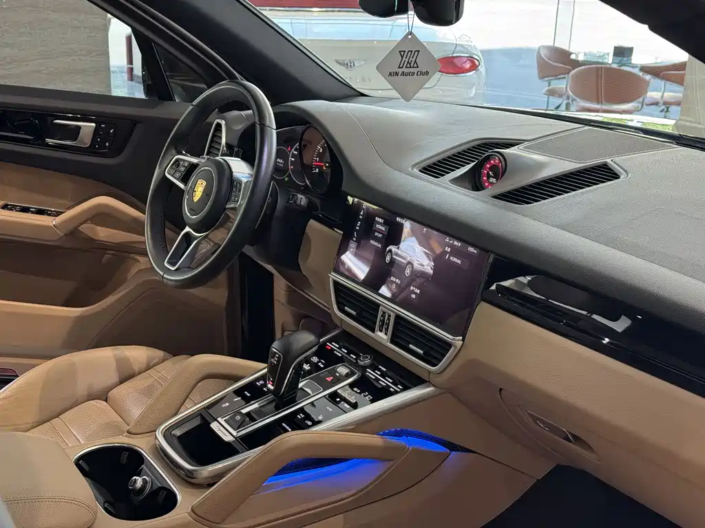 Porsche Cayenne 2018 — фото 9