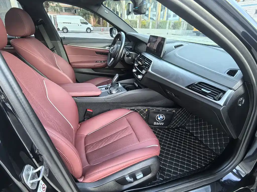 BMW 5 Series 2021