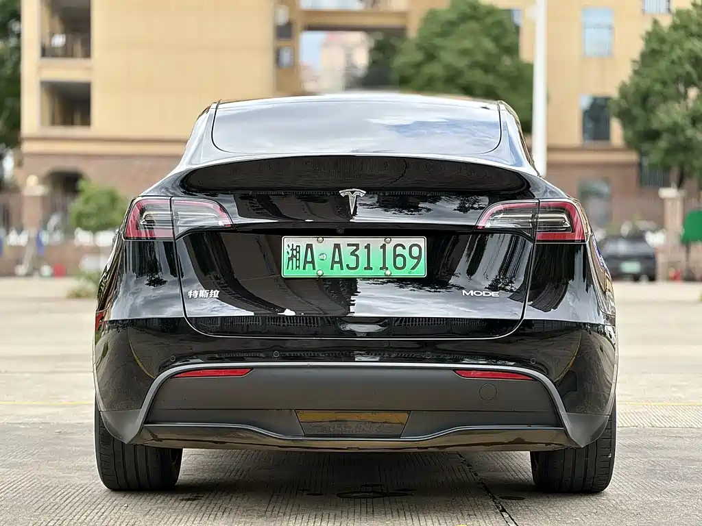 Tesla Model Y 2022 — фото 5