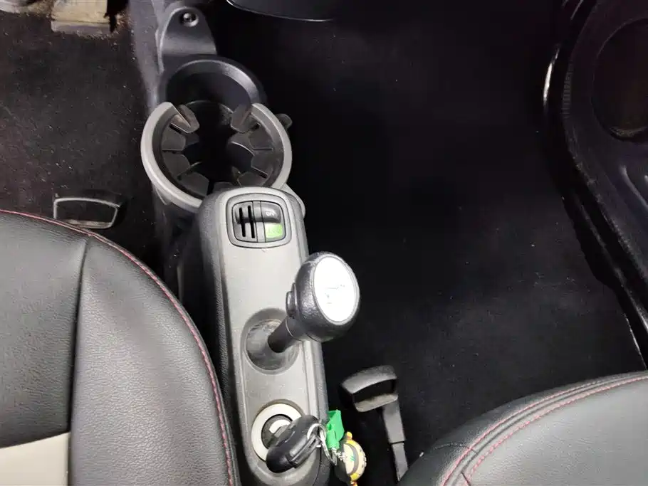 smart Fortwo 2013 — фото 16