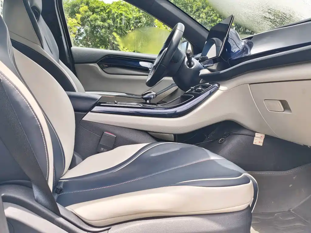 BYD Qin PLUS 2022 — фото 16