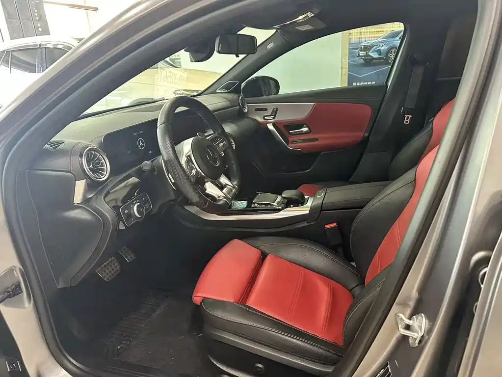 Mercedes-Benz A-Class AMG 2022 — фото 4