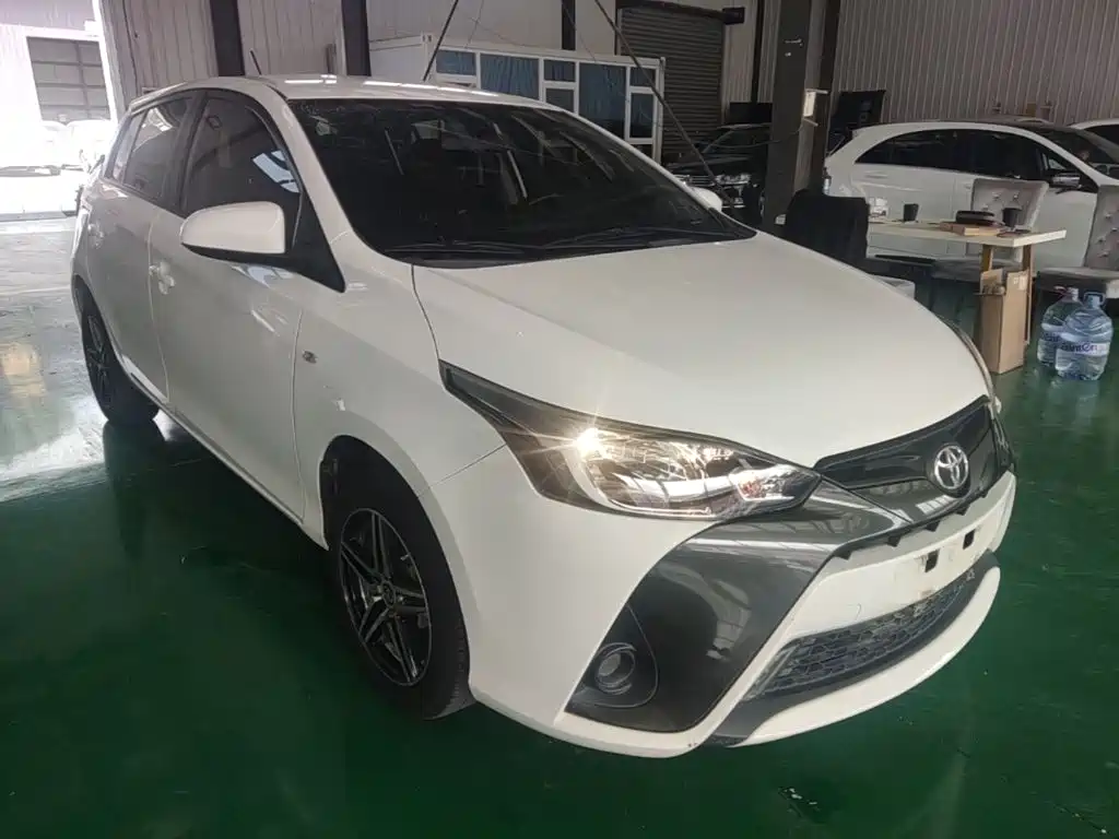 Toyota Yaris L 2019 — фото 4