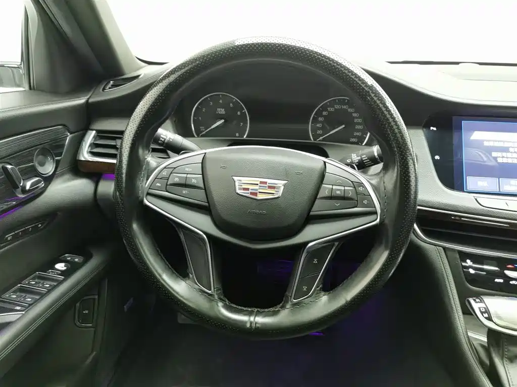 Cadillac CT6 2018 — фото 11