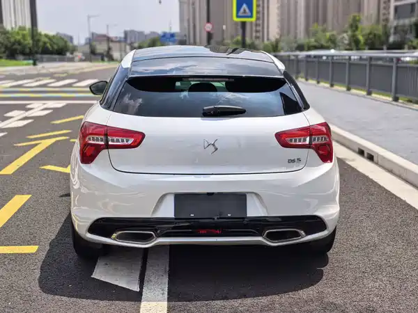 DS 5 2015
