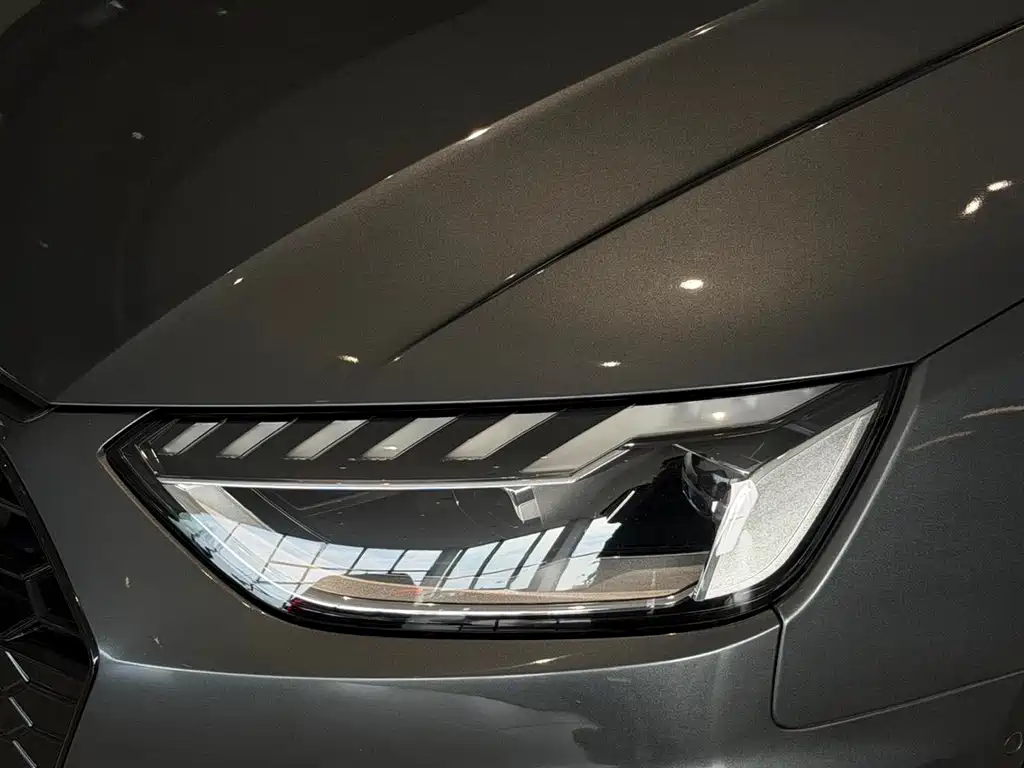 Audi A4L 2023