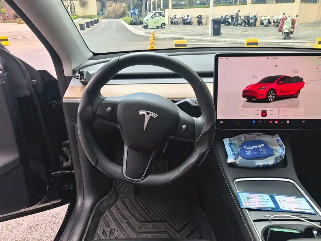 Tesla Model Y 2022 — фото 3