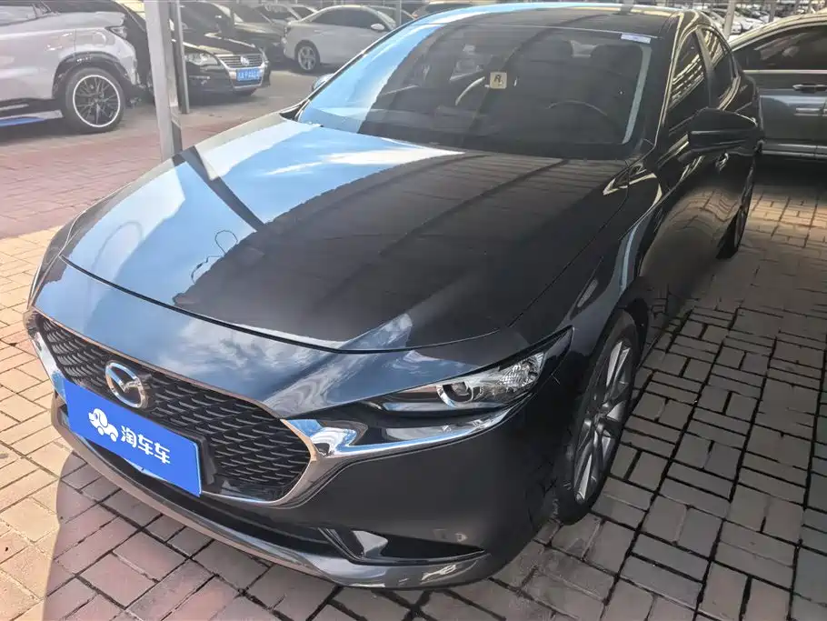 Mazda 3 Axela 2022