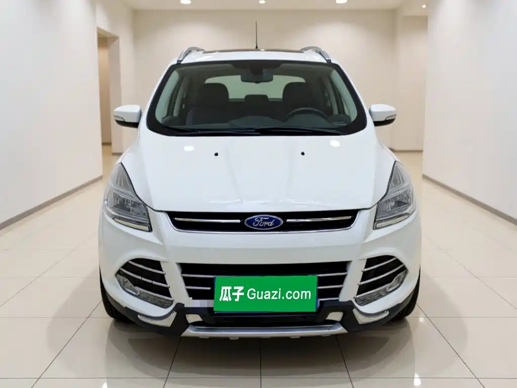 Ford Kuga 2015 — фото 24