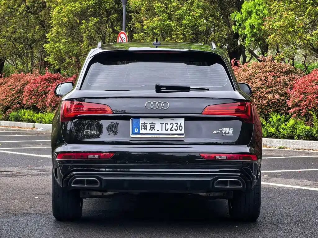Audi Q5L 2023 — фото 4
