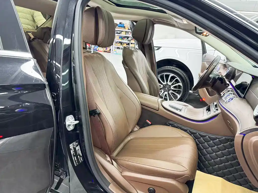 Mercedes-Benz E-Class 2023 — фото 16