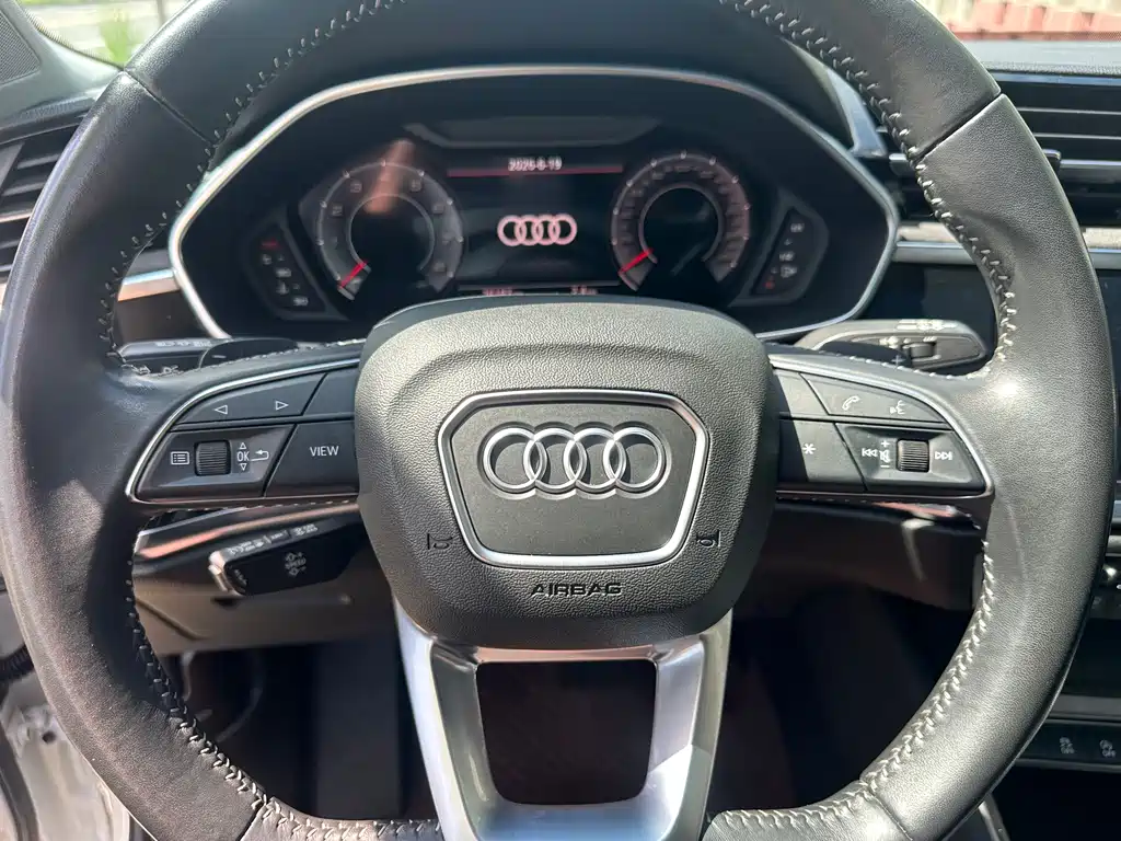 Audi Q3 2022 — фото 14