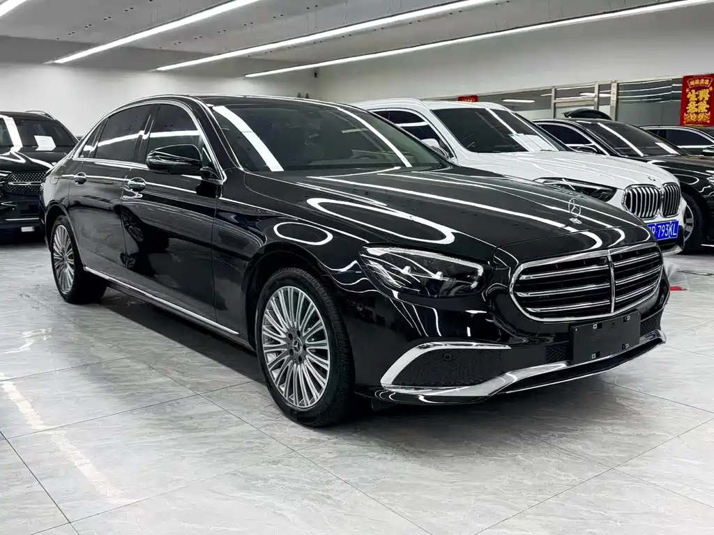 Mercedes-Benz E-Class 2023 — фото 3