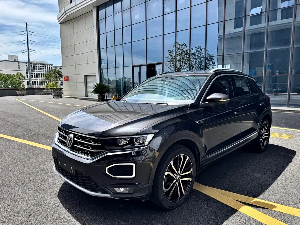 Volkswagen T-Roc 2020 — фото 1