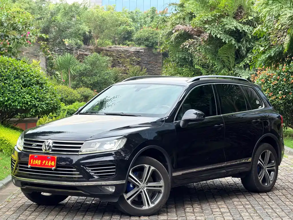 Volkswagen Touareg 2018 — фото 1