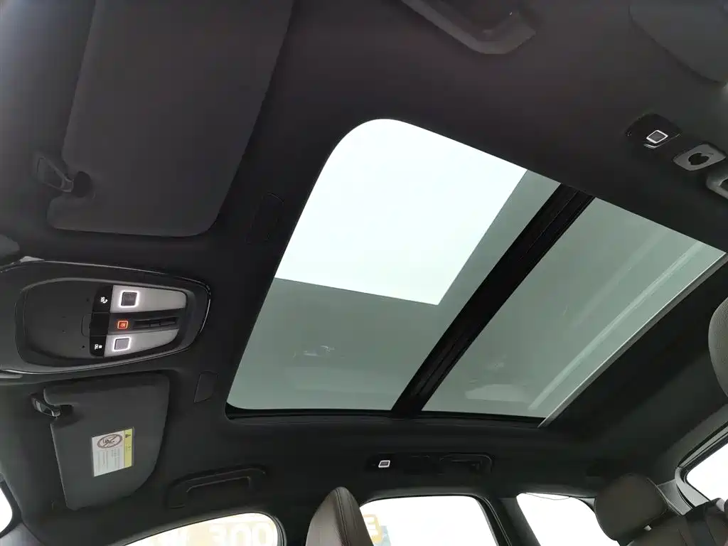 Volvo XC60 2022 — фото 14