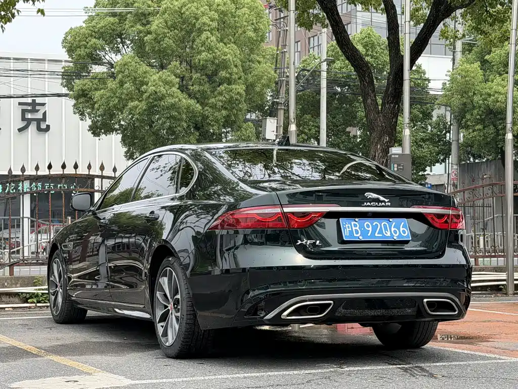 Jaguar XFL 2022 — фото 10