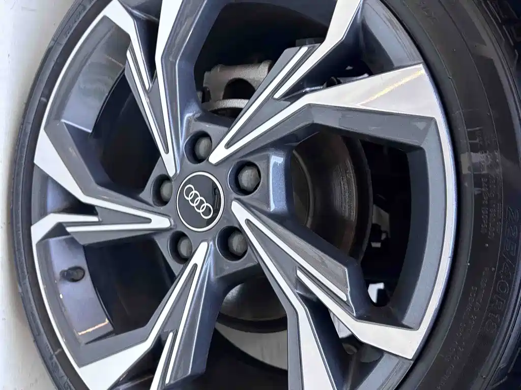 Audi A3 2023 — фото 22