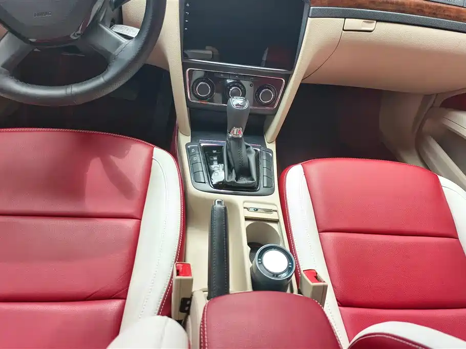 Skoda Superb 2014 — фото 16