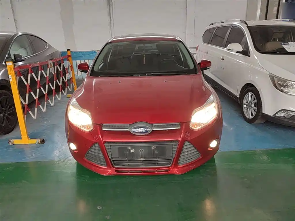 Ford Focus 2015 — фото 2