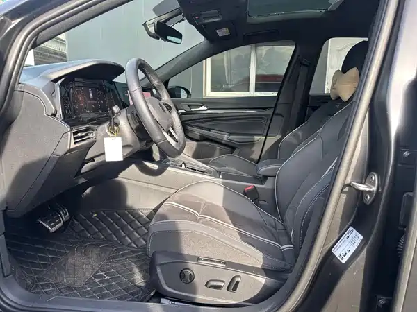 Volkswagen Golf 2022