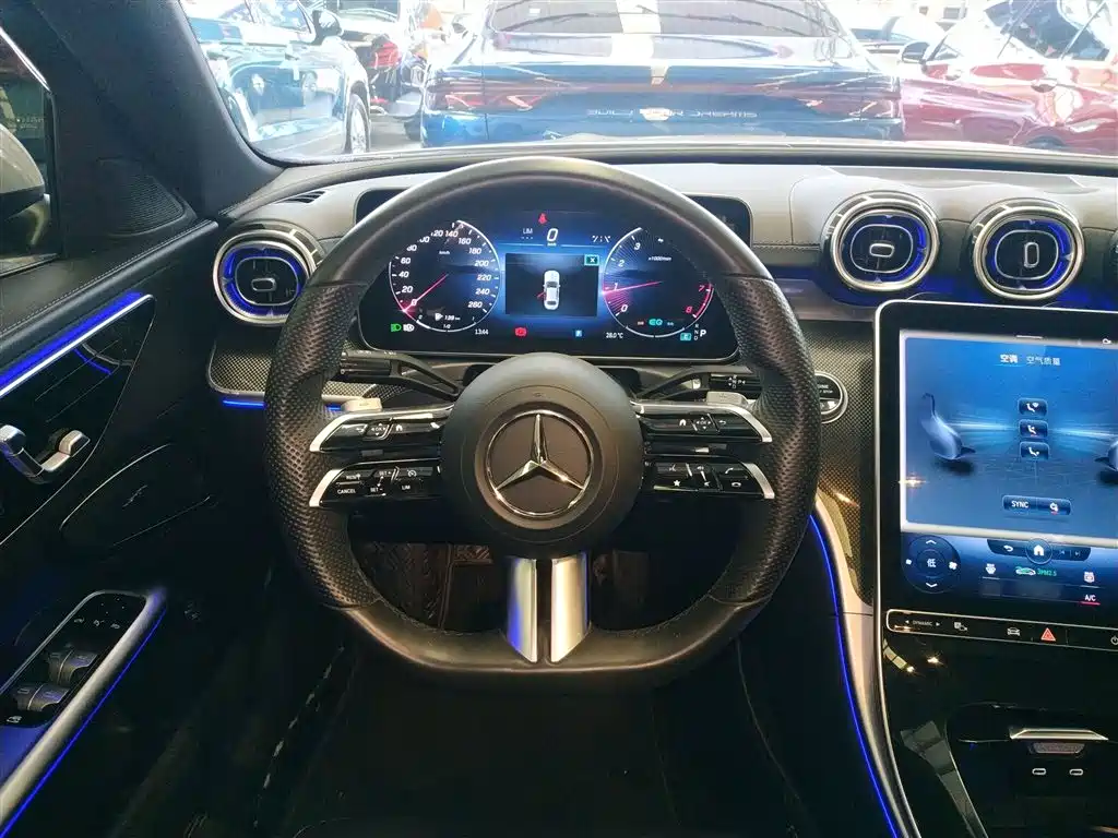 Mercedes-Benz C-Class 2022 — фото 11