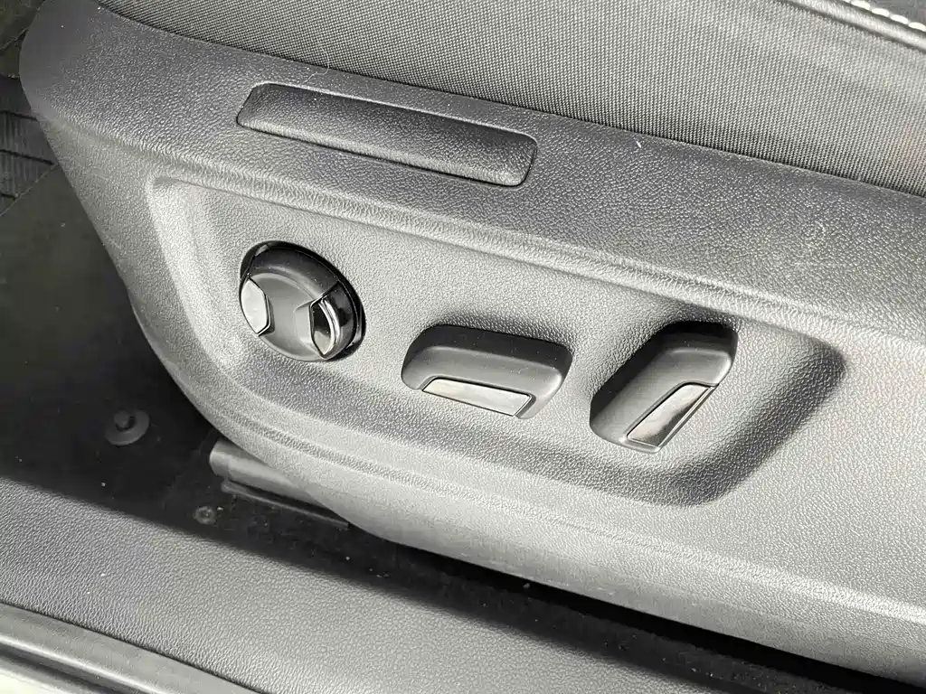 Skoda Karoq 2021 — фото 8