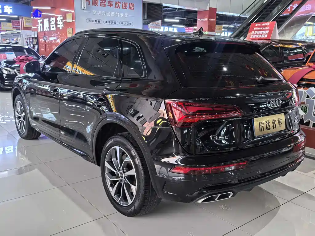 Audi Q5L 2023 — фото 12
