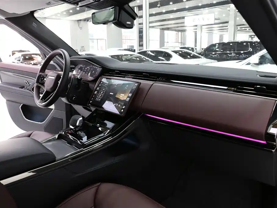 Land Rover Sport 2024 — фото 17