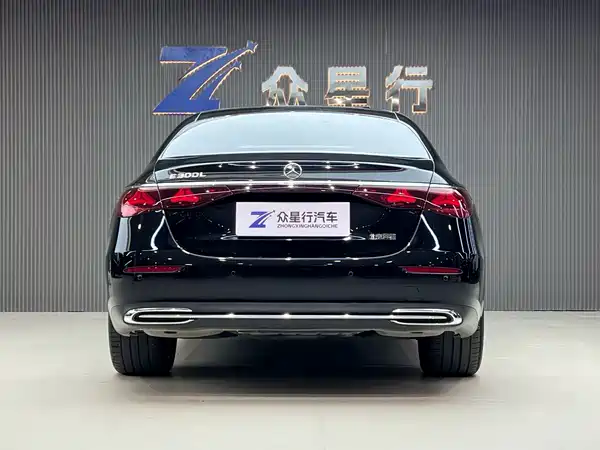 Mercedes-Benz E-Class 2024