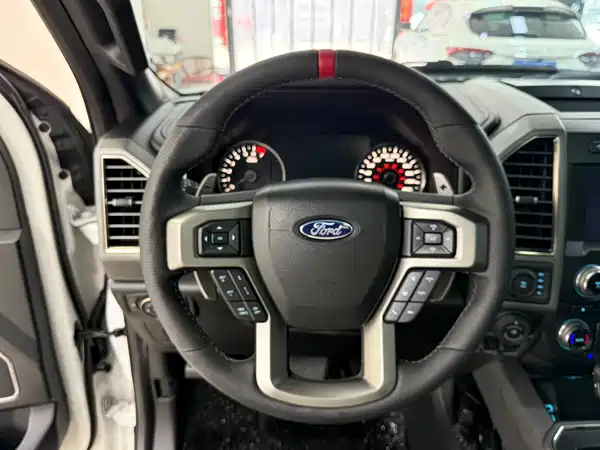 Ford F-150 Raptor 2018