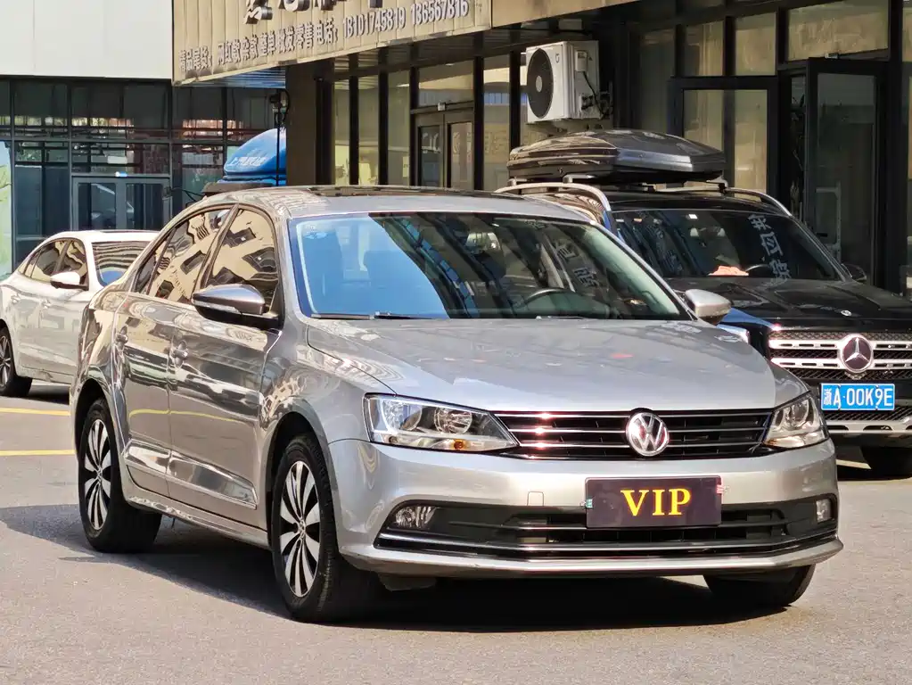 Volkswagen Sagitar 2018