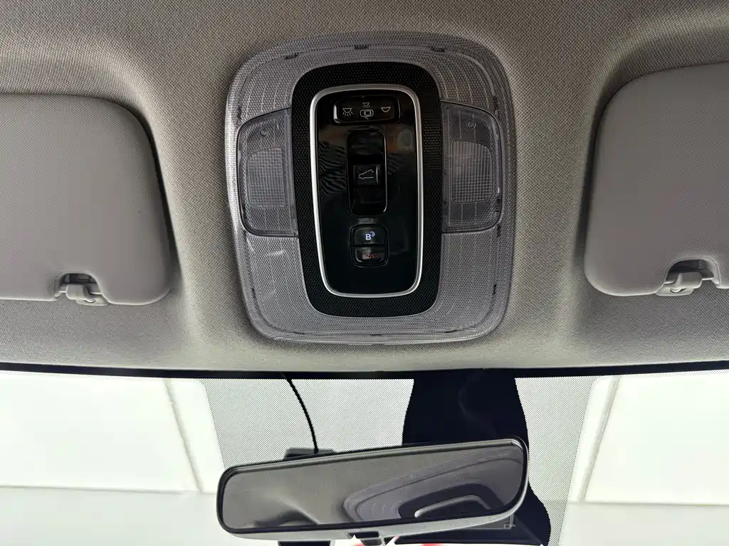 Hyundai Elantra 2023 — фото 13