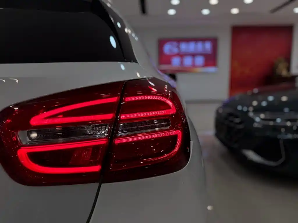 Mercedes-Benz GLA 2016 — фото 18