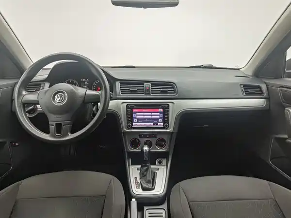 Volkswagen Lavida 2015