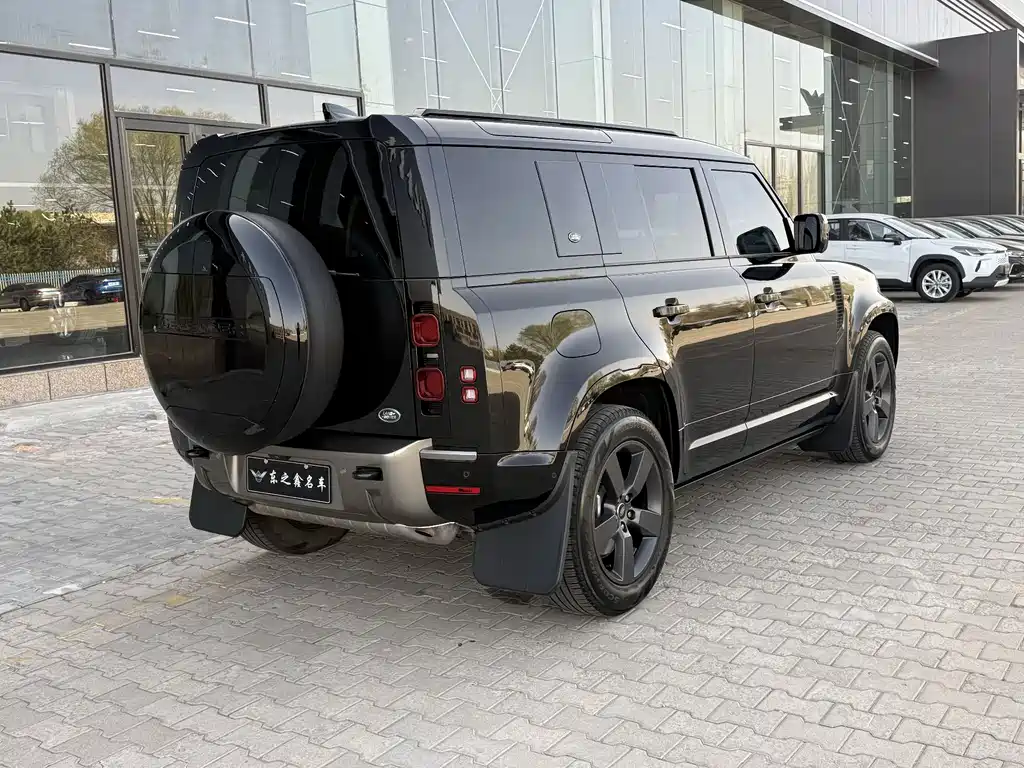 Land Rover Defender 2024 — фото 4