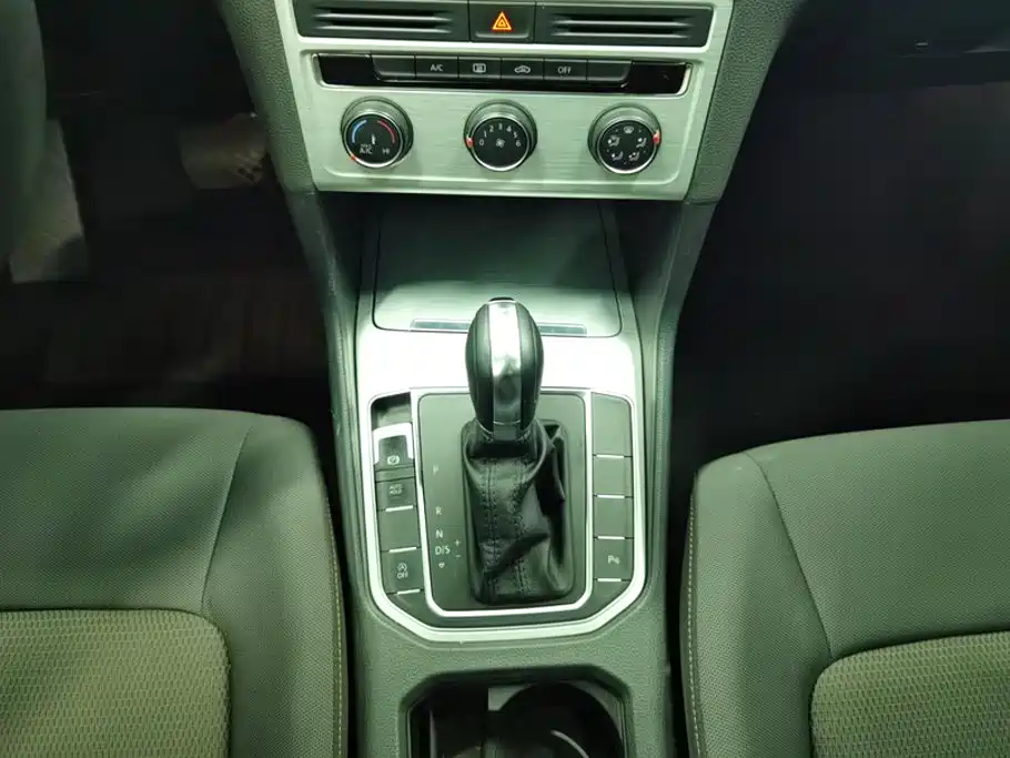 Volkswagen Golf Jialu 2016 — фото 16