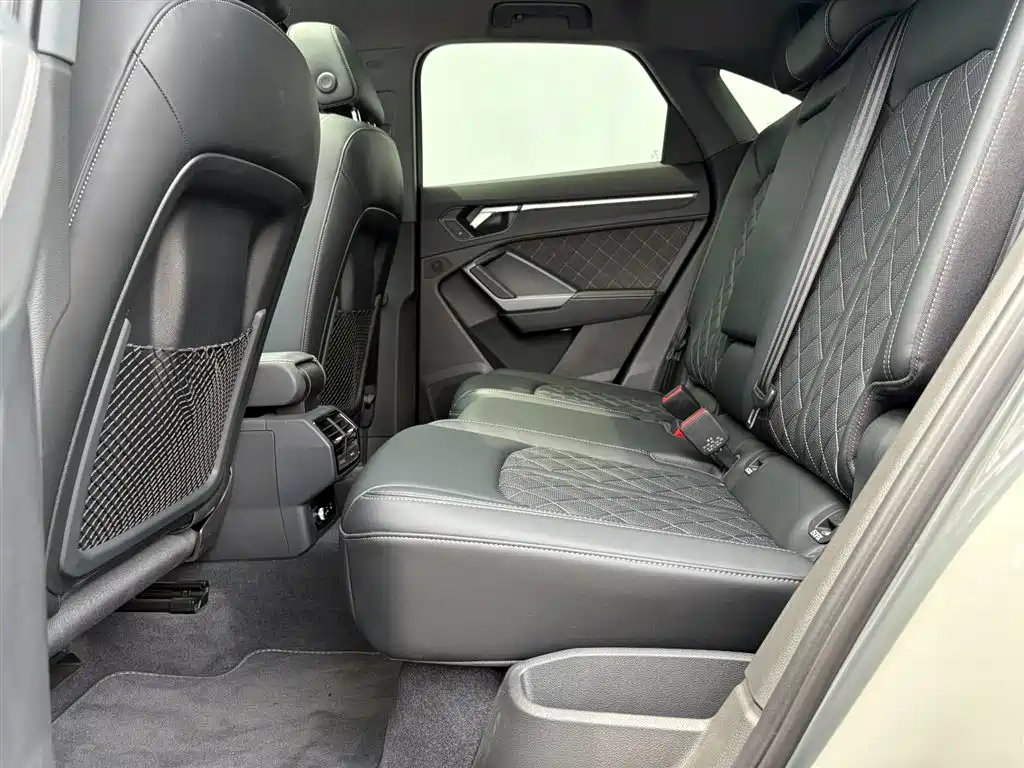Audi Q3 Sportback 2024 — фото 8