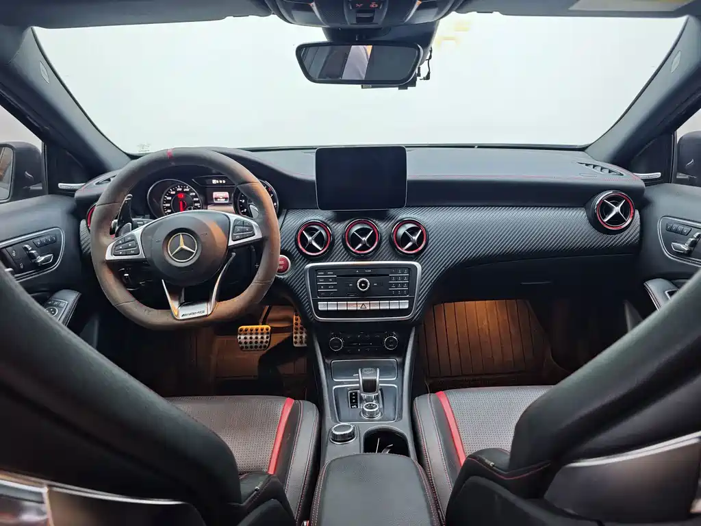 Mercedes-Benz A-Class AMG 2017 — фото 6