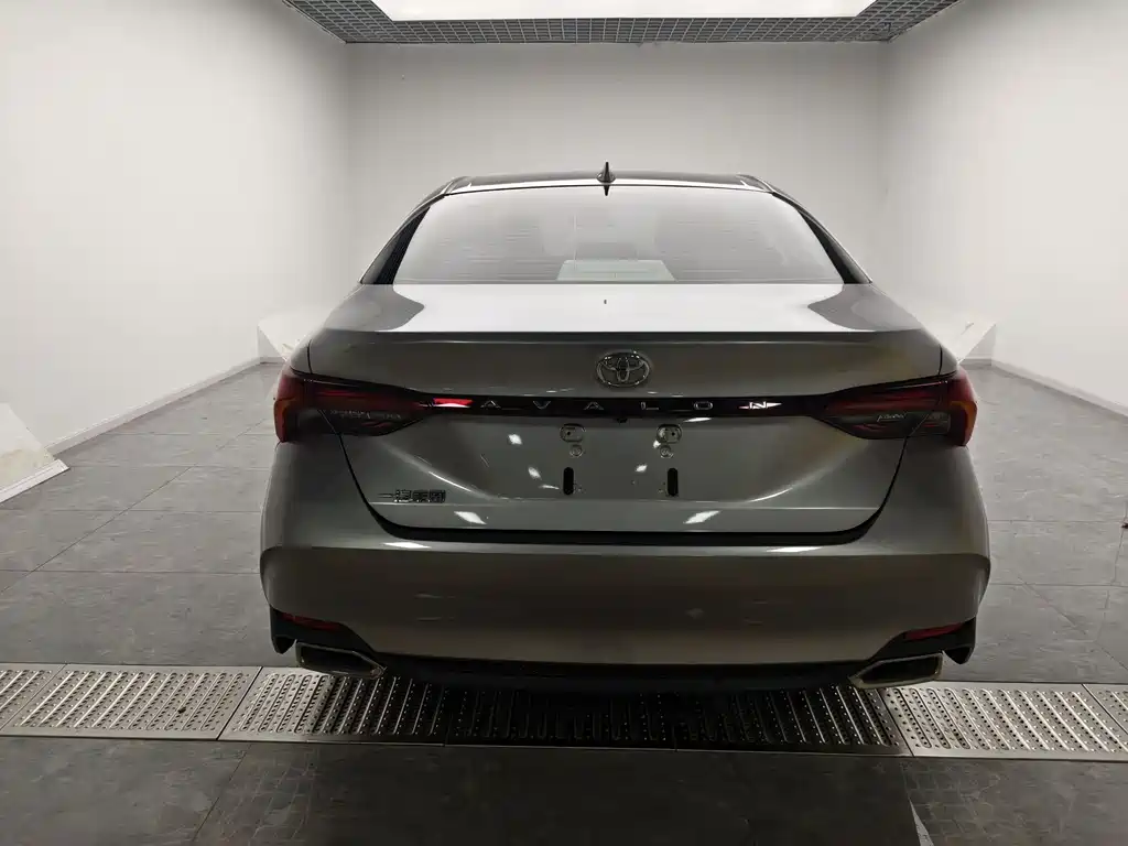 Toyota Avalon 2022