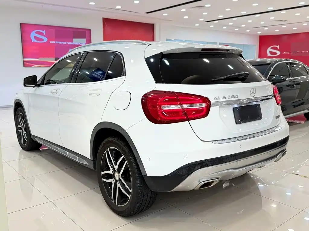Mercedes-Benz GLA 2016 — фото 13