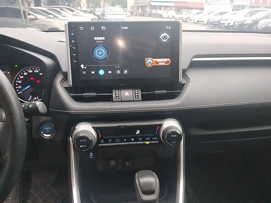 Toyota Wildlander 2023 — фото 13