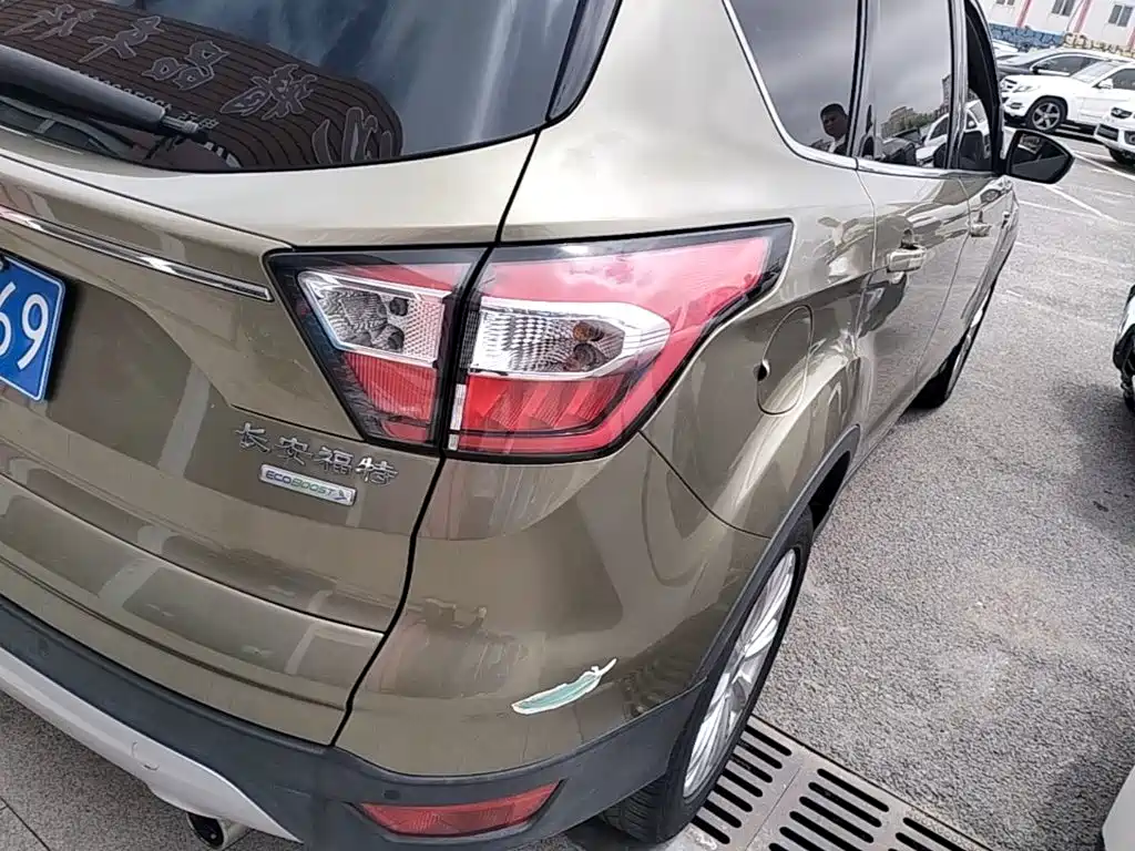 Ford Kuga 2017 — фото 8