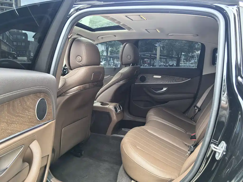 Mercedes-Benz E-Class 2019